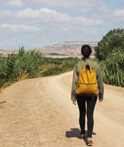 Mochila first con ganchillo hecho a mano por Bondesio